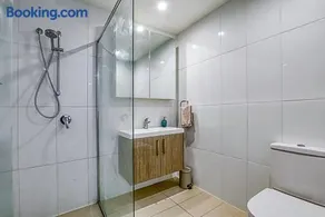 Executive Apartment Near Parliament House - Image 2