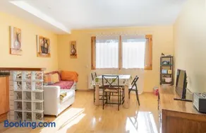 Apartamento en Gombrèn con vistas a la naturaleza - Image 1
