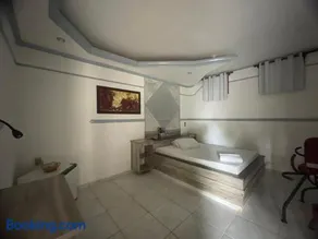 lux motel - Image 4