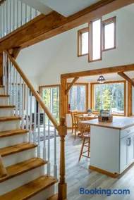 Magical Retreat Cottage, 15 min from Mt Snow skiing - Image 3
