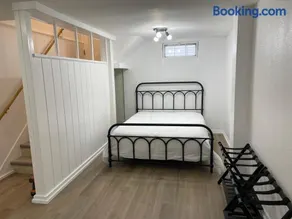 Mustang House - Image 2