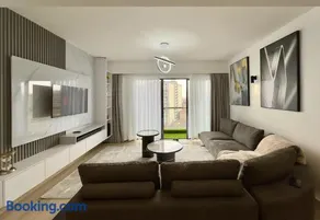 Stylish 1BR Condo with Pool, Gym, Parking & Wi-Fi - Image 3