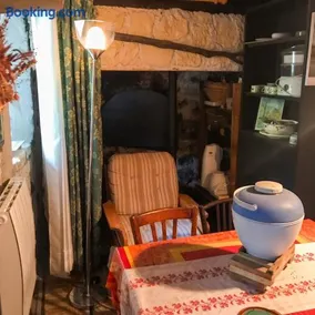 Maison de charme à Vezac avec vue sur la montagne - Image 5