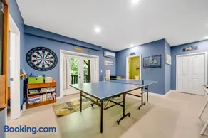 The Holiday Cabin at Lake Lure - Image 3