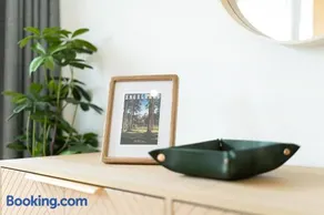 Central Serviced Apartment - Image 2