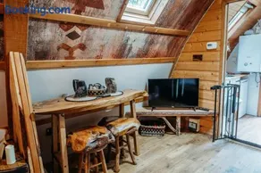 Wild Wren - A Nordic Getaway - Image 2