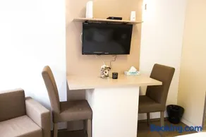 Grand Central Accommodation - Smardan - Image 3