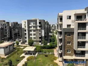 Garden view 3 BR 2 balconies in compound - Image 1