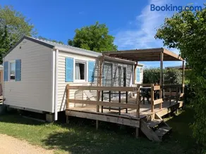Camping familial 3 Etoiles avec piscine Carrefour de l'Ardèche - Image 1