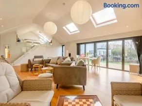 1 Bed in Upham oc-90771 - Image 3