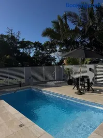 Casa moderna com piscina 3 quartos e área de festa - Image 4