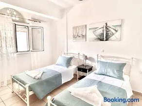 Margarita's Kionia Beach House - Image 1