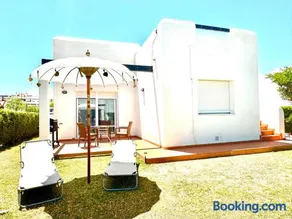 VILLA IZAN - Image 1