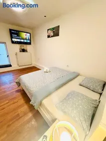 3 Bedrooms budget appartement - Image 4