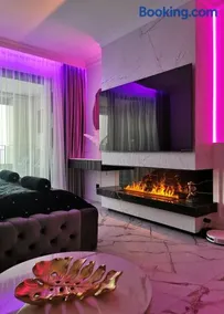 Sea View Smart & Garden VIP Apartment - Image 4