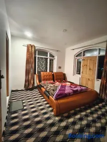 Aadil Playing Guest House Near Gulmarg, Tangmarg - Image 1
