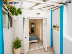 Riviera Seaside Smart Suite - Image 3