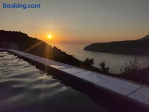 Mani Spot Sunset View - Image 1