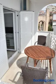 House with Sea View - Image 2