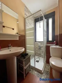 Apartamento tranquilo, cerca del centro - Image 3