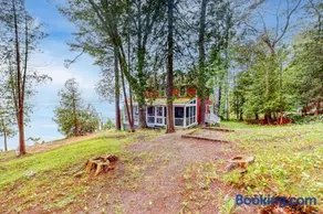 Cozy, Waterfront Cabin-Style Gem with Private Dock and Lovely Views - Image 2