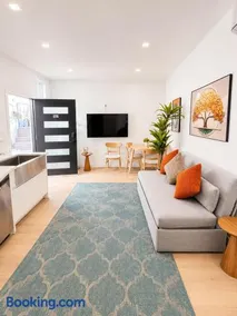 Pacific Coast Suites - Oceanfront Living - Image 3