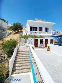 Studio Apartment Sea View with Balcony - Image 1