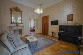 Leon Rooms - Image 3