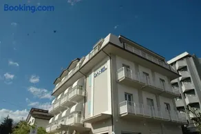 Daniel Apartments - Image 1