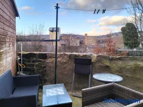 Canalside View House - Modern 11 Bed Retreat in the Yorkshire Dales - Image 4