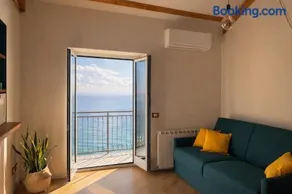 Marilú vista mare con giardino - Image 4