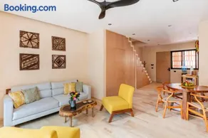 Xaana Private Pool 2 bed wifi 300 Mbps Rooftop - Image 1