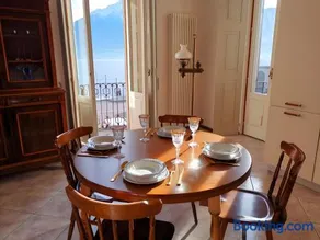 Spacious Historic Apartment F1 - Image 1