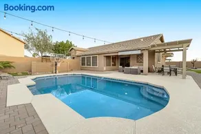 Hillview Haven - Image 1
