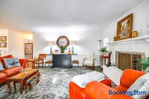 4 Mi to Dtwn: Spacious Suite in Mount Airy - Image 3