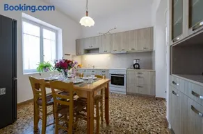 Chrysanthi Apartments Kardamili - Image 3