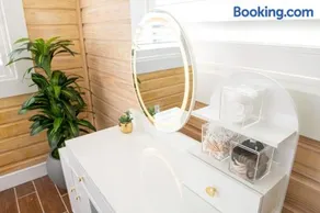 King Bed-Step to Madeira Beach-Heated Pool-Private - Image 3