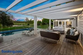 Southern Highland Estate, Private Rural Oasis. - Image 2