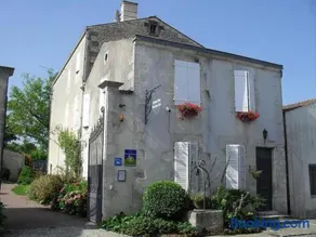 Le Puits Sainte Claire - Image 1