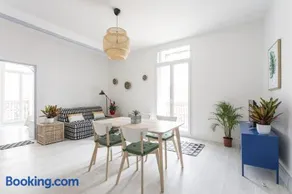 Sunny Relaxing Apartement - Image 2