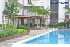 Topaz 1 Bedroom Suite Orochi Staycation PH at Centrio Towers - Image 1