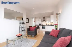 Roomspace Serviced Apartments - Marquis Court - Image 2