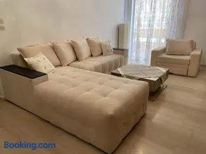 Vintage Apartment Preveza - Image 4