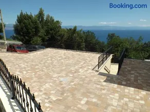 Cozy Suite for 2 with Balcony & Sea View Villa Elma - Image 4