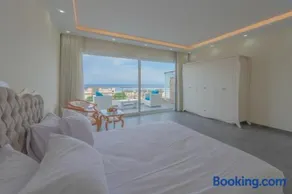 unique villa with heated pool and Spa - Image 4