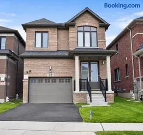 Spacious 4BR Home with EV Charger - Image 2