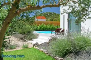 Villa O - Image 2