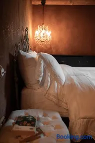 Castelul de Lut - Eco Boutique Guesthouse - Image 4
