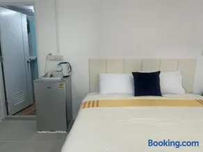 Riverside Hostel Phuket - Image 4