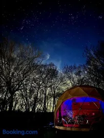 Stargazing domes on a farm - Image 2